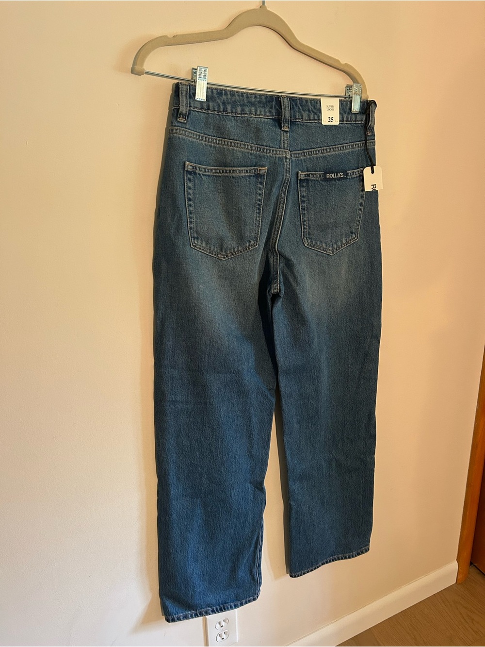 ROLLA'S Women's Straight Leg Jeans in Mid Blue